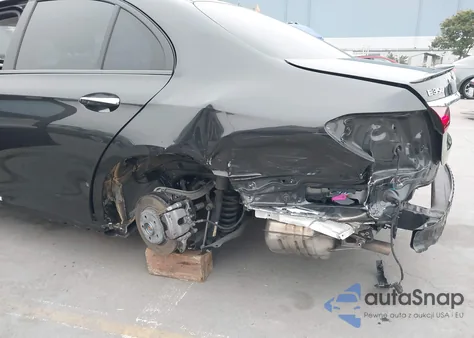 2022 Mercedes-Benz E 350 from USA, damaged, VIN W1KZF8DB7NB078518